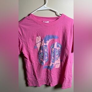 Pink lily cowboy boots graphic tee small